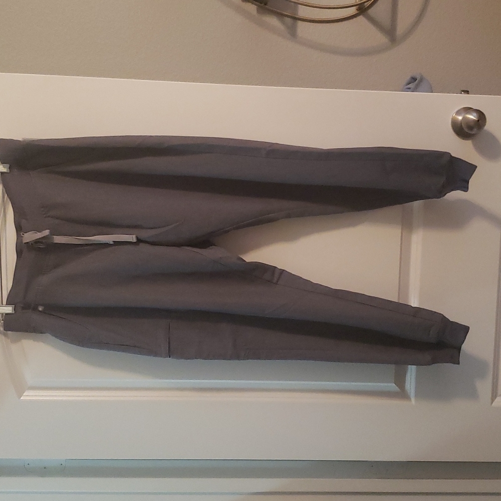 Figs Zamora Scrub Pants size L Graphite